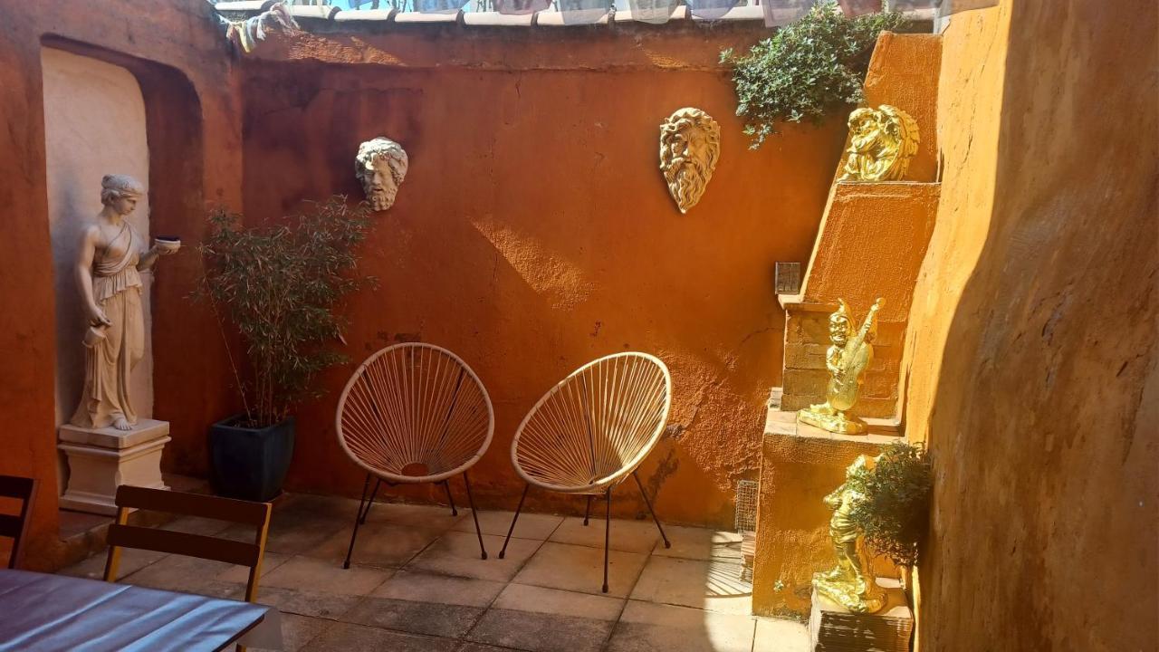 Maison De Charme Avec Cour, Proche Rue Des Teinturiers 亞維農 外观 照片